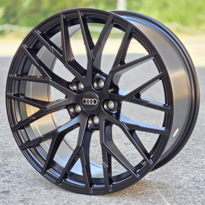 FELGA 18X8 5X112 ET40 66.5 MATT_BLACK AUDI_R8_0174
